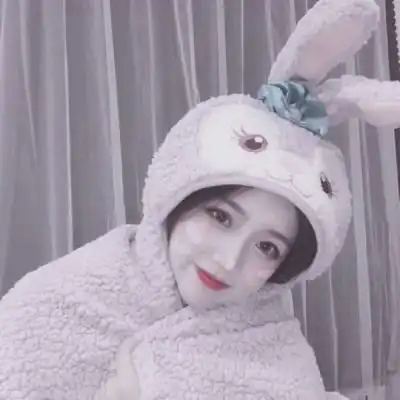 工作专用微信头像女生