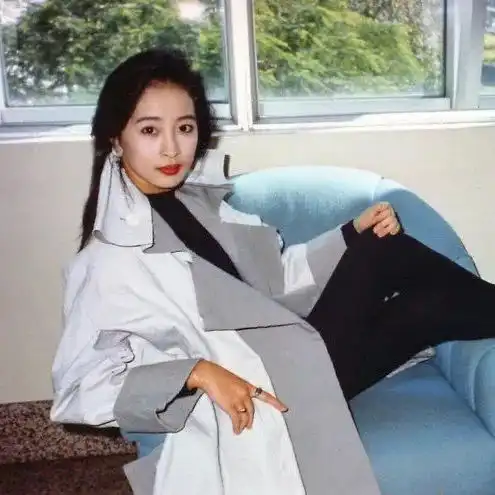 这可能是最全的港风发型指南了不要只知道羊毛卷啦 这可能是最全的港风发型指南了不要只知道羊毛卷啦