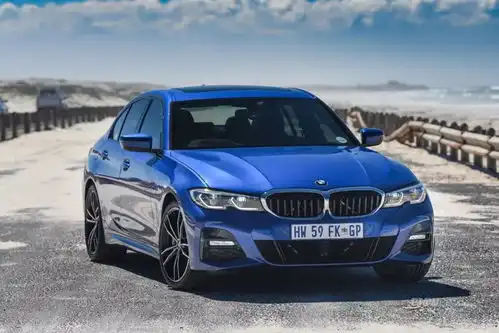 全新宝马3系网红色波尔蒂芒蓝再度袭来你会忘记埃斯托蓝吗 全新宝马3系网红色波尔蒂芒蓝再度袭来你会忘记埃斯托蓝吗