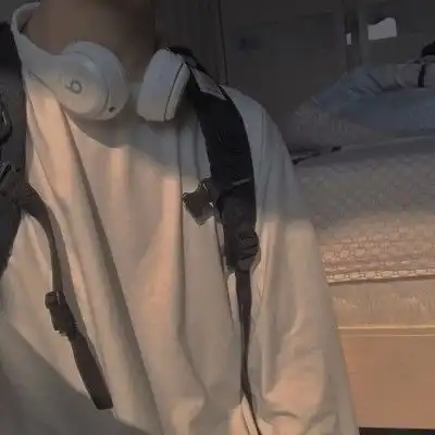  ins丧系文艺男生头像