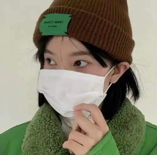  精选女头不想相遇只想有趣