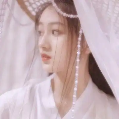 女生真人冷艳头像