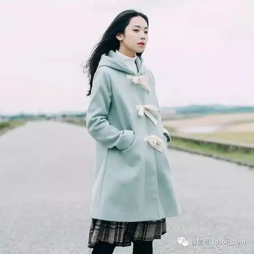 备一件毛呢大衣吧,很优雅
