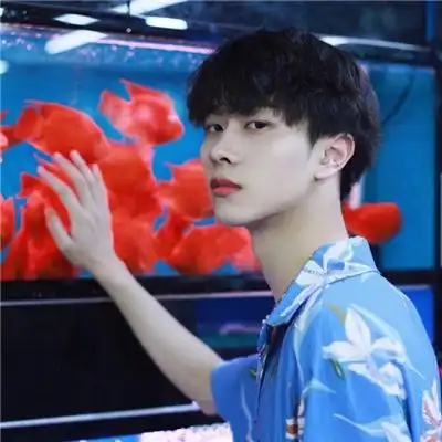  少年感男头亦是此间少年