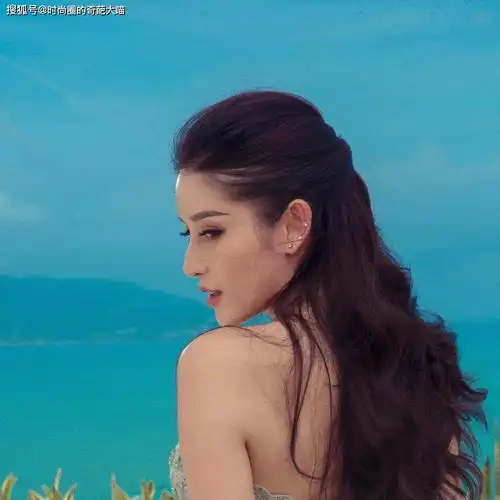 越南选美冠军真绝昆凌的脸柳岩的身材,无论到哪都能美成焦点 越南选美冠军真绝昆凌的脸柳岩的身材,无论到哪都能美成焦点