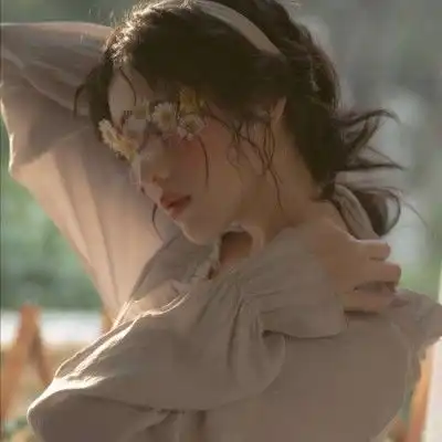 甜美系女头像侧脸美女头