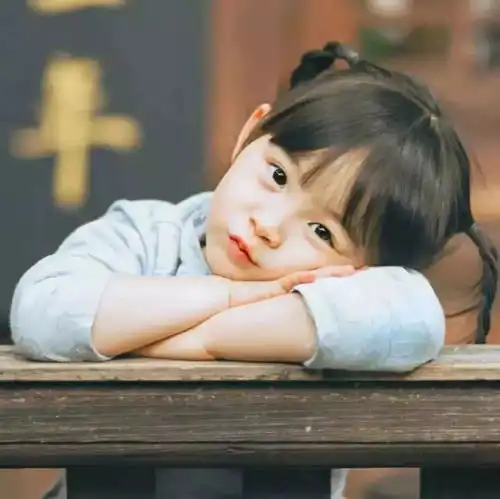  头像篇大多数人从未真正活着,只是不死