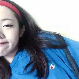  2018最潮最火女生头像高冷侧脸月牙弯弯不想尝悲欢