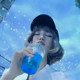 冷偏蓝系头像女生头像