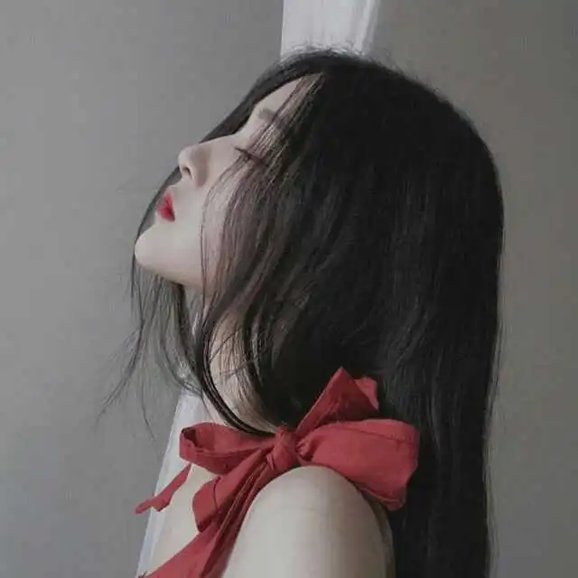 抑郁系伤感头像女生真人