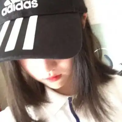 女生头像可爱呆萌真人侧脸,哭哭啼啼想挽留的人 女生头像可爱呆萌真人侧脸,哭哭啼啼想挽留的人