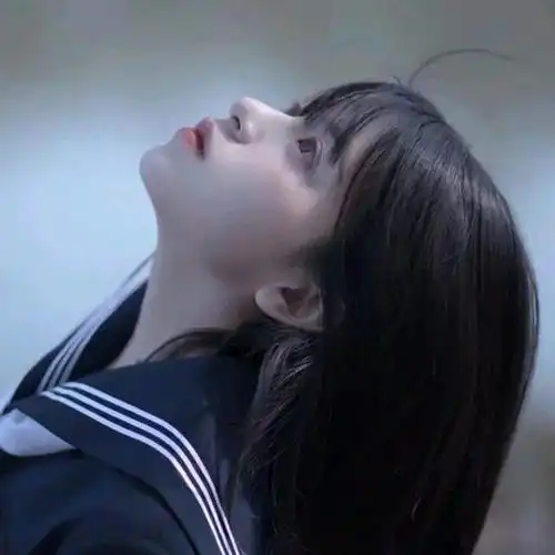 甜美系女头像侧脸情头