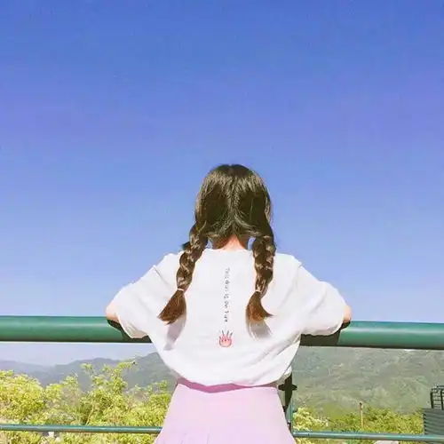 殷健灵小说纸人少女秋子成长中的疼痛,以及不可挽回的悲剧 殷健灵小说纸人少女秋子成长中的疼痛,以及不可挽回的悲剧