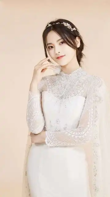 杨超越两年前vs两年后变化大,看看舞台直拍就知道了 杨超越两年前vs两年后变化大,看看舞台直拍就知道了