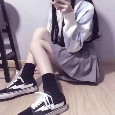 部位图头像女长腿,不露脸的高级性感风头像 部位图头像女长腿,不露脸的高级性感风头像