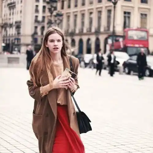 最显气质的驼色大衣,今年秋冬这样穿真的美翻了 最显气质的驼色大衣,今年秋冬这样穿真的美翻了