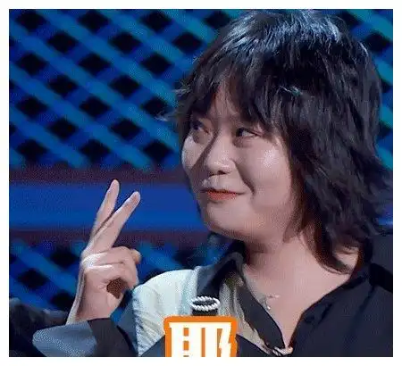  父母离异,自己抑郁,中途辍学,走红离奇,95后少女的丧系人生