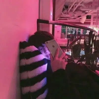 男生夜店霸气头像社会人有纹身 男生夜店霸气头像社会人有纹身