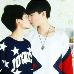  tfboys王俊凯和王源亲亲是真的吗