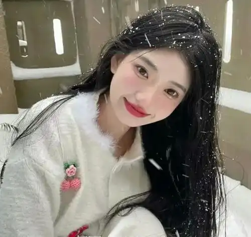 今天是超甜白色系女头 今天是超甜白色系女头