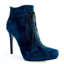  09冬日不可缺少的时尚及膝靴