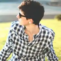  暖色男生头像,温暖的男生暖色系头像图片