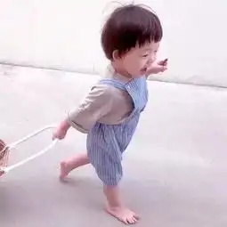  情侣头像秋天是慢慢进入的,但冷是突然的